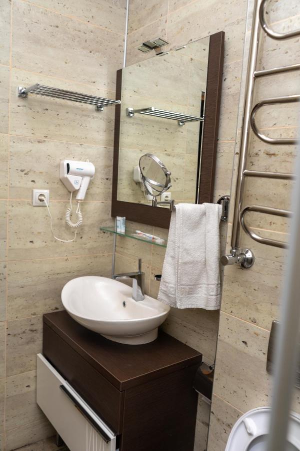 7 Days Hotel Алмати Екстер'єр фото