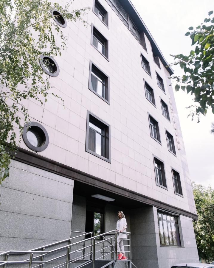 7 Days Hotel Алмати Екстер'єр фото