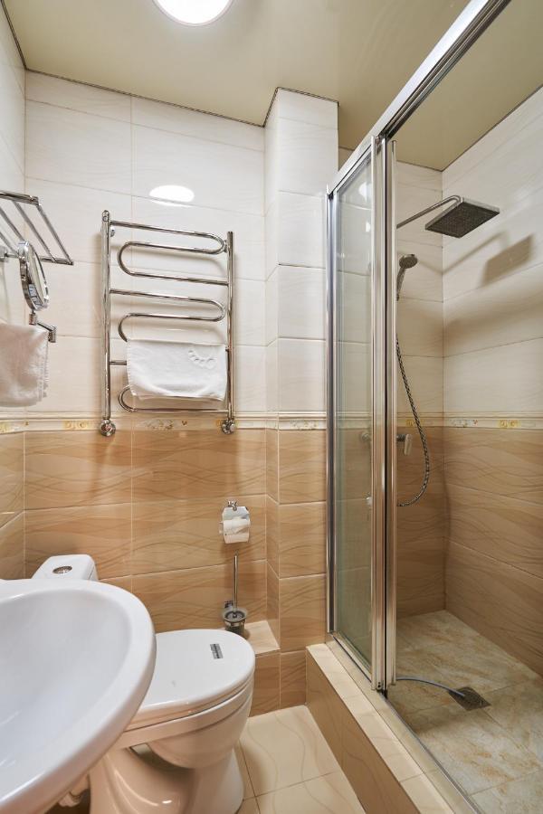 7 Days Hotel Алмати Екстер'єр фото